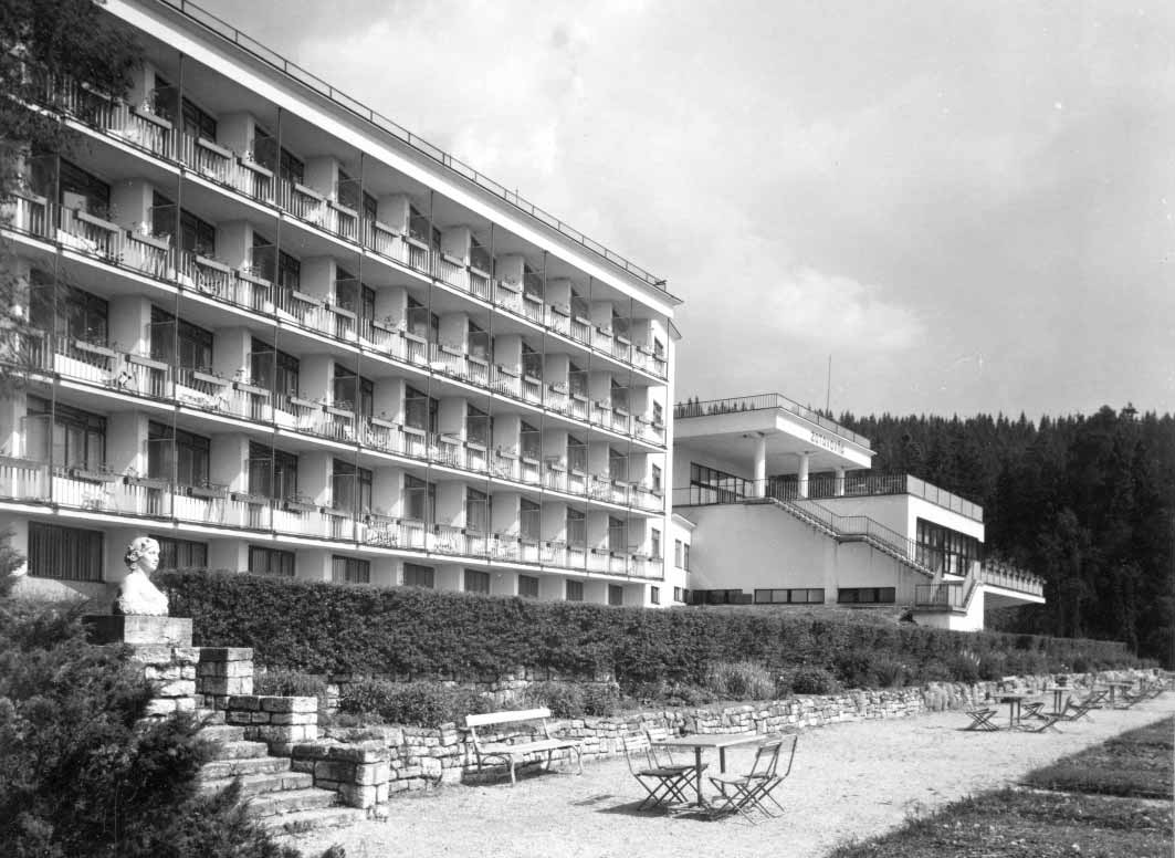 The Sleeping Beauty of Functionalism? The Morava Convalescent Home in Tatranská Lomnica and the Tuberculosis Sanatorium in Kvetnica