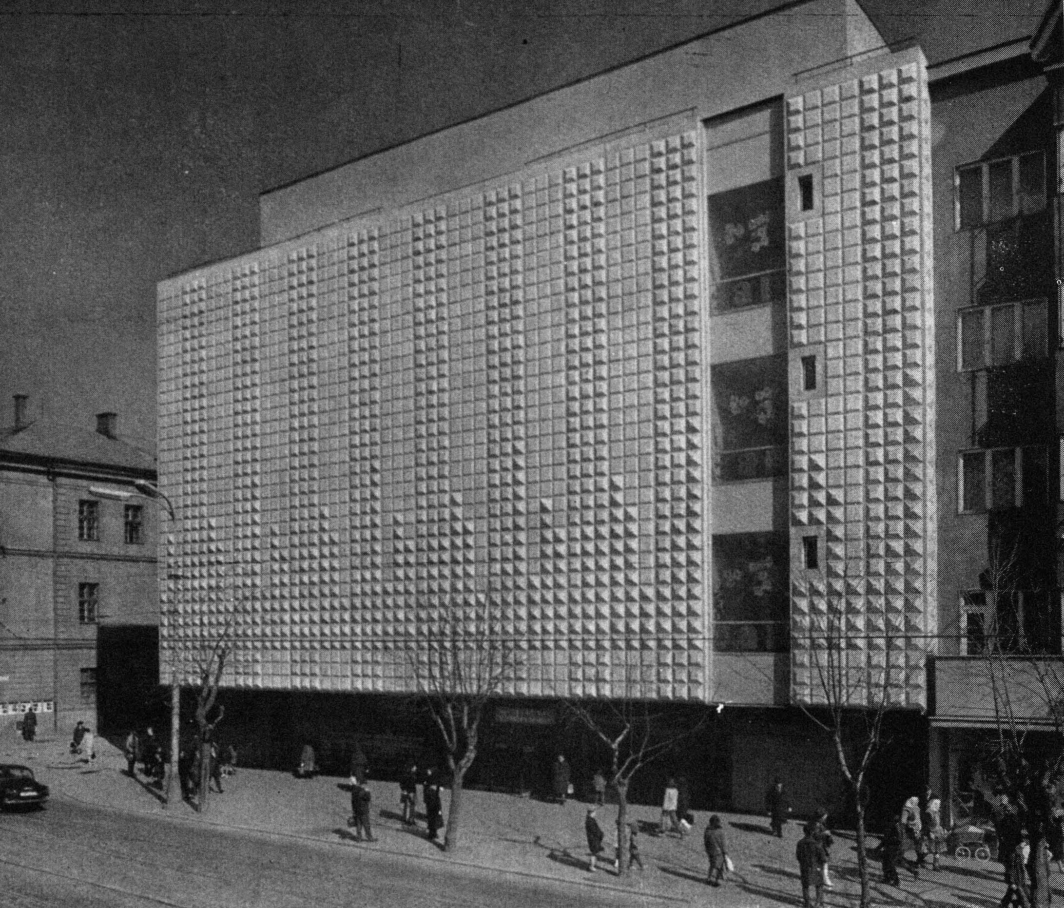 The Prior Department Store in Košice in the Context of History, Current Structural Alterations and Engaged Preservation