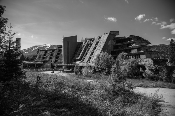 Sarajevo´s Modernist Olympic Ruins – A Future for the Vanishing Past?