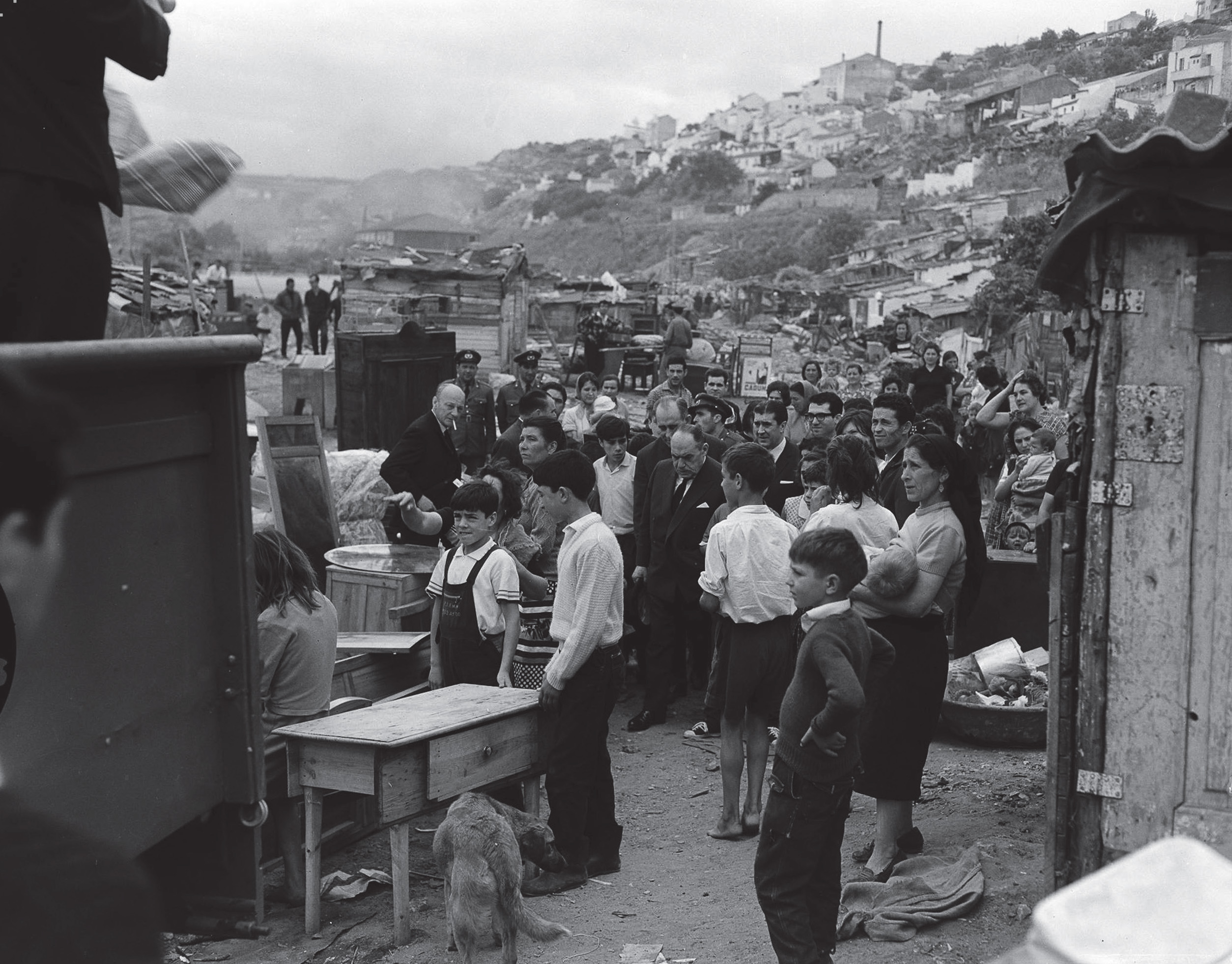 Housing for the Greatest Number in Lisbon (1960s-1970s): Olivais and Telheiras.           The Analysis of Domestic Space in Relation to the Ways of Life of Different Social Classes